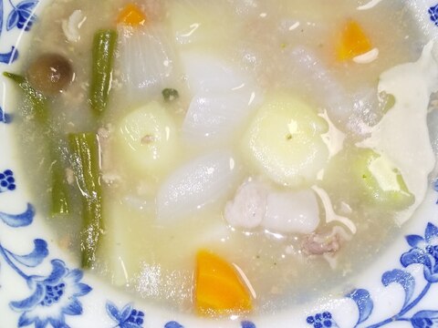 薄味のシチュー風野菜スープ